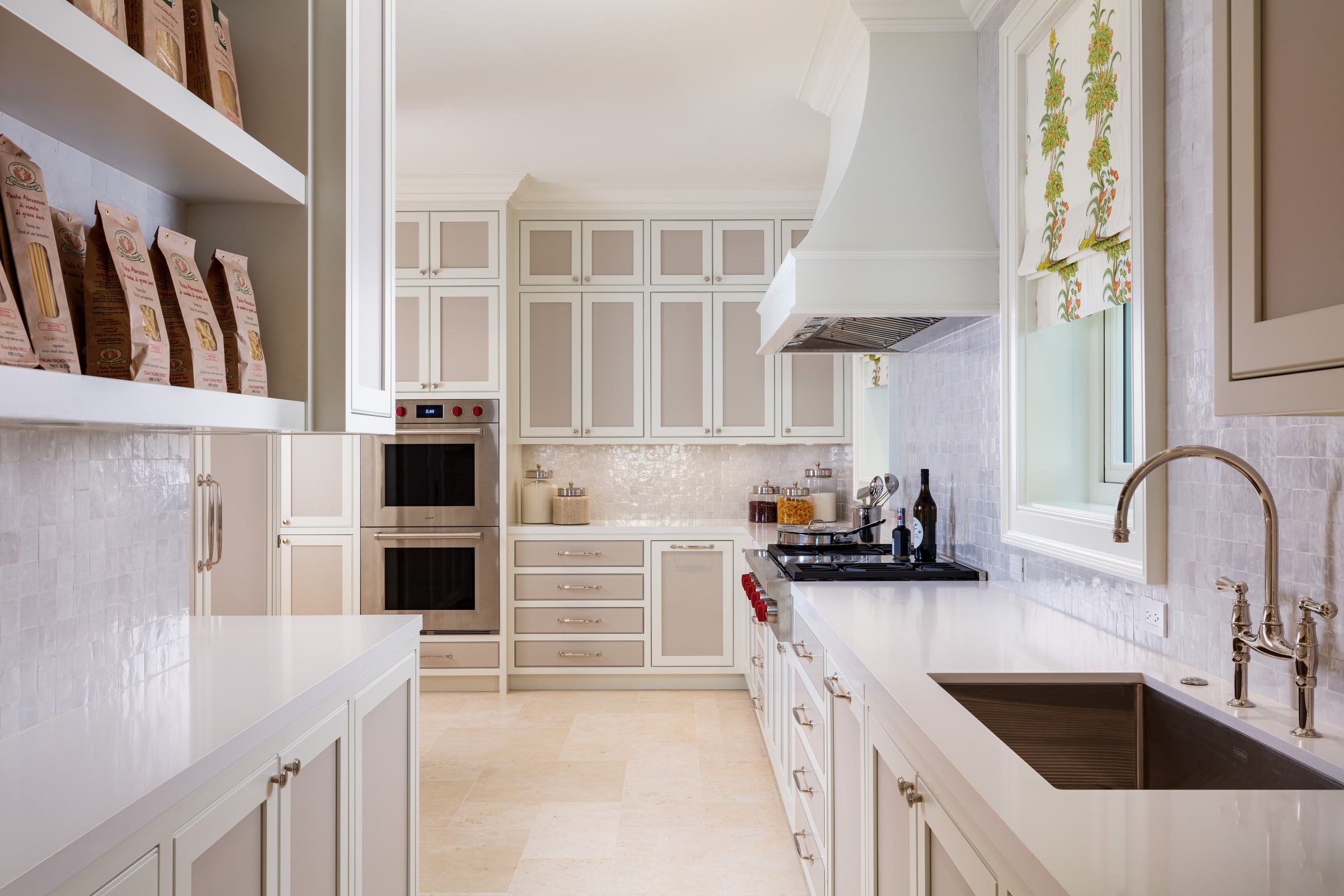 Kitchen in cream